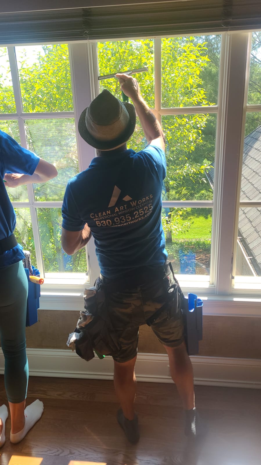 How Often Should You Clean Your Windows in Illinois? A Professional Guide - Clean Art Works
